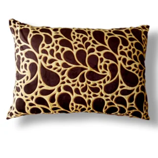 روبالشی مخمل طرح گلبرگ