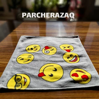 حوله دست و صورت کودک بهتن ایموجی